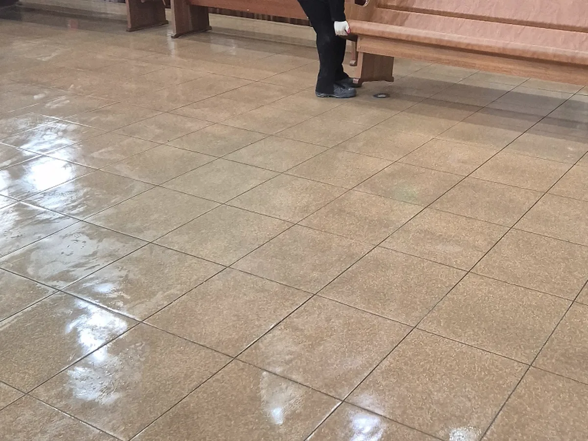 안성시 대덕면 예배당 방송실 장비 주변 정밀 위생청소 사례 - 행진크린